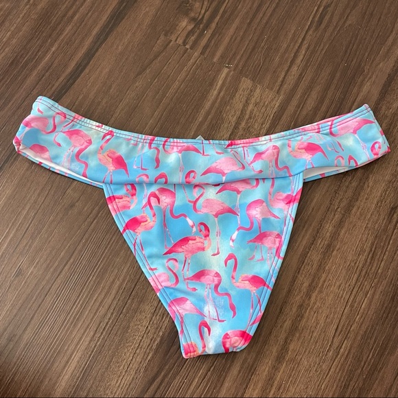 Maar Swimwear bikini in hot pink/flamingo print size M/L - Picture 11 of 13